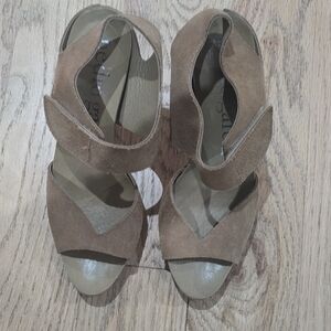 Beautifully crafted Pedro Garcia suede sandals in a rich brown tone. 8.5